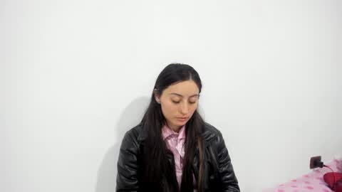 mia kaneee online show from December 19, 5:29 am