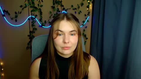 mia_lemm online show from February 25, 8:40 am