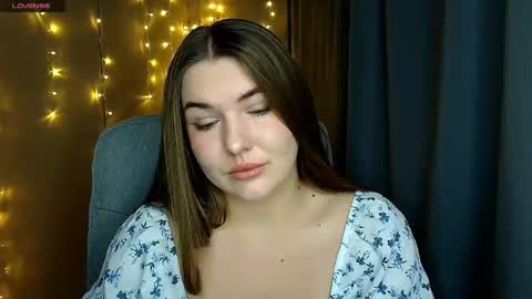 mia_lemm online show from October 27, 8:14 am