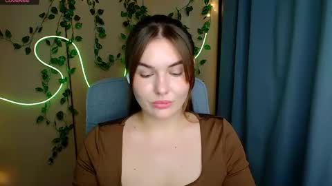 mia_lemm online show from February 12, 7:56 am