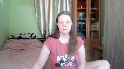 mia_lores online show from April 7, 9:11 am