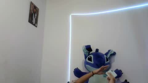 mia lucy 21 online show from October 13, 7:49 pm