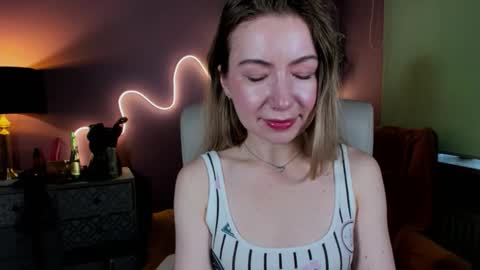 Mia online show from October 12, 1:26 pm