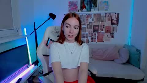 Mia online show from February 7, 2:14 am