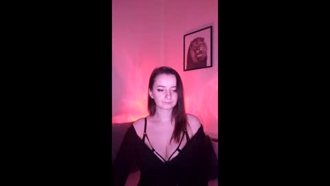 Mia online show from February 10, 9:34 am