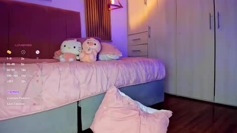 Mia Nevaeh - follow me online show from January 10, 8:47 pm