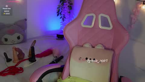 MIA online show from October 14, 4:59 am