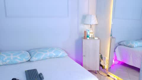 mia_oconner online show from September 26, 9:12 pm