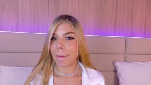mia_oconner online show from March 6, 3:24 pm
