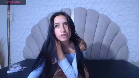 mia_prince_ online show from March 14, 5:50 pm