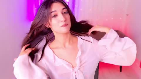 Mia online show from March 24, 2:12 pm