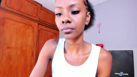 Mia online show from February 28, 2:31 pm