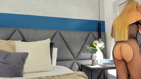 MIA  online show from October 12, 6:39 am