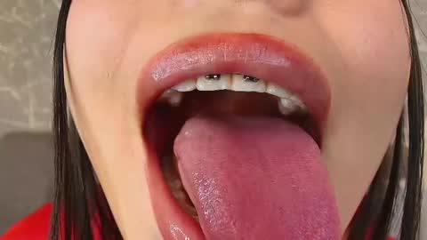 Mia Roux online show from February 27, 9:58 pm