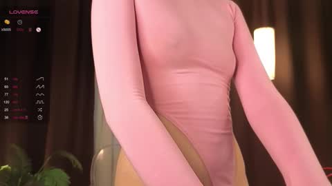 mia_roxxxy online show from October 18, 12:31 pm