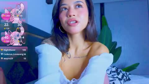 Mia online show from October 2, 2:49 pm