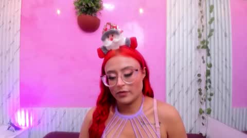 Mia online show from December 16, 12:00 pm