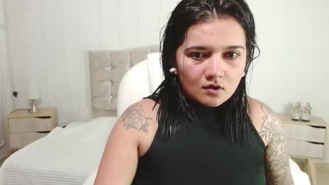 Mia  online show from October 14, 1:30 am