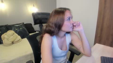 Mia   online show from July 28, 8:23 pm