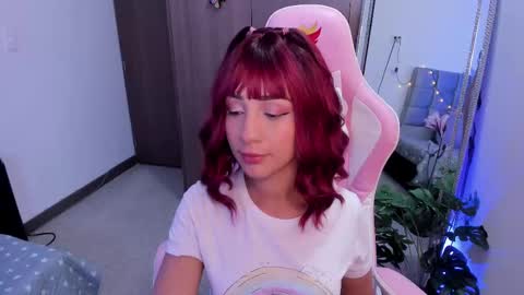 mia  nicolle online show from February 28, 4:21 am