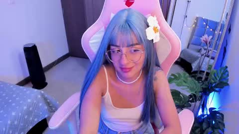 mia  nicolle online show from March 6, 7:03 am