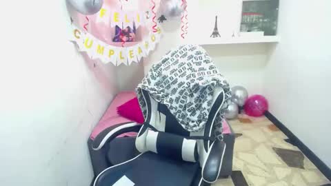       online show from November 12, 5:26 pm