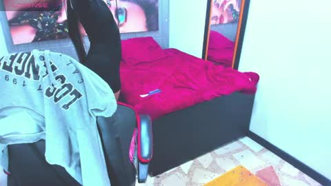       online show from April 18, 7:07 pm