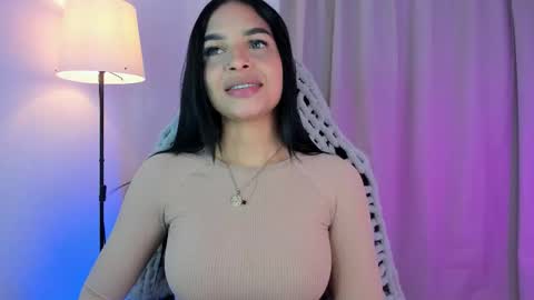 Mia online show from October 14, 7:50 pm