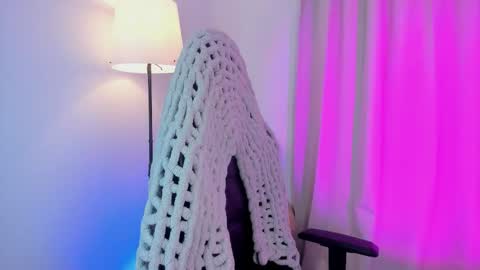 Mia online show from October 16, 9:13 pm