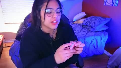Mia online show from January 21, 1:18 am