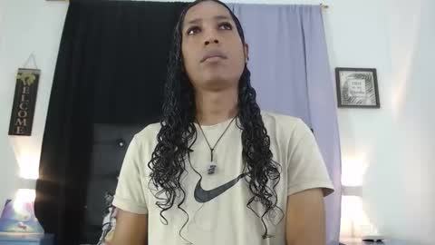 MiaCoock online show from November 17, 12:30 pm