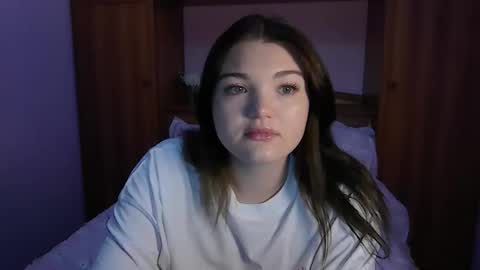 Mia online show from May 17, 7:56 pm