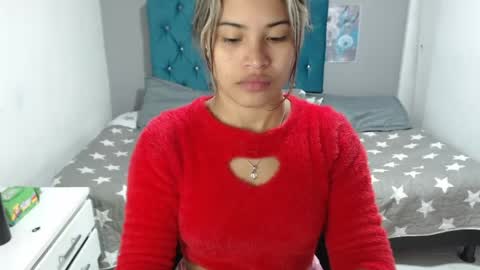 miacumgirl online show from April 15, 12:19 pm