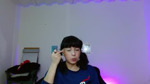 Mia david      online show from March 16, 7:40 pm