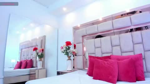 miadiamondd online show from February 20, 10:59 pm