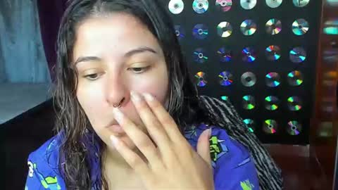 Mia online show from August 1, 5:36 pm