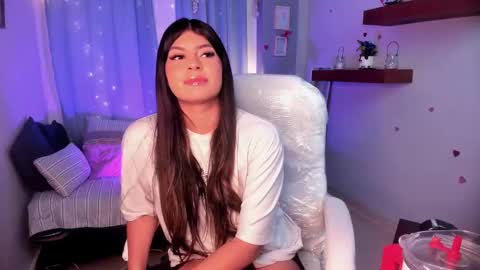 Mia online show from September 17, 9:29 pm