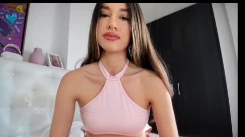 Mia online show from March 22, 5:50 pm