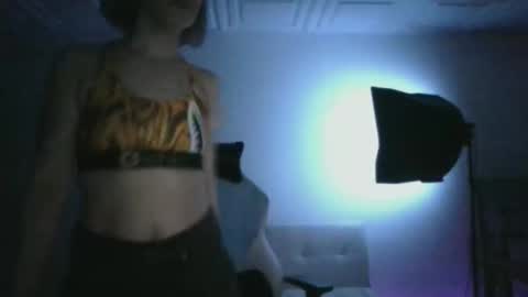 miaellababy online show from February 25, 4:16 am