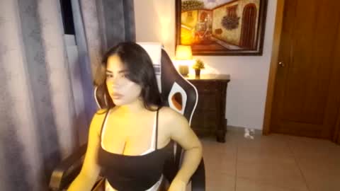 Snapshot of miafunny5 chatting on September 12, 5:42 am miafunny5 online show from September 12, 5:42 am
