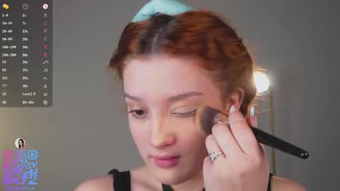 Mia online show from January 11, 1:28 pm