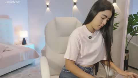 Snapshot of miagomez1 chatting on September 20, 1:36 pm Mia Gomez online show from September 20, 1:36 pm