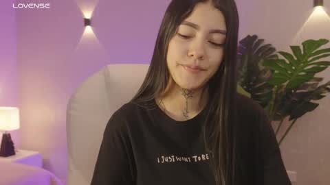 Mia Gomez online show from November 3, 12:39 pm