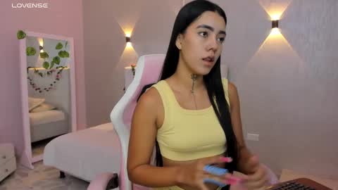 Snapshot of miagomez1 chatting on February 18, 1:44 pm Mia Gomez online show from February 18, 1:44 pm