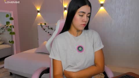 Snapshot of miagomez1 chatting on February 20, 12:57 pm Mia Gomez online show from February 20, 12:57 pm