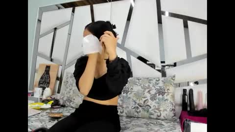 miaharper0 online show from May 19, 3:46 am