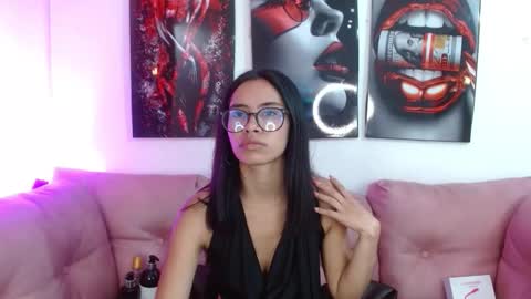 miahotcs online show from January 9, 1:39 pm