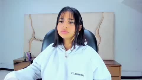 miahsex69 online show from September 24, 4:30 am