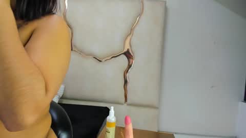 miahsex69 online show from October 20, 4:17 am