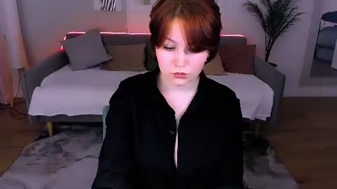 mialacrice online show from July 9, 8:24 pm